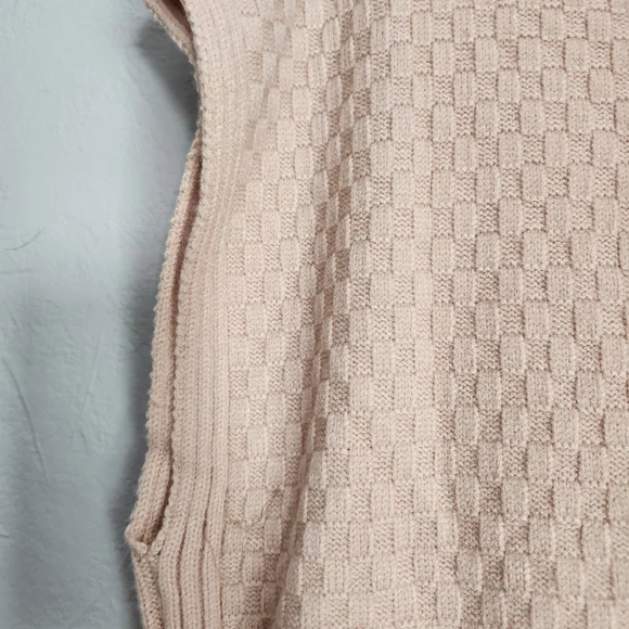 V Neck Sweater Vest - Picture 5 of 8